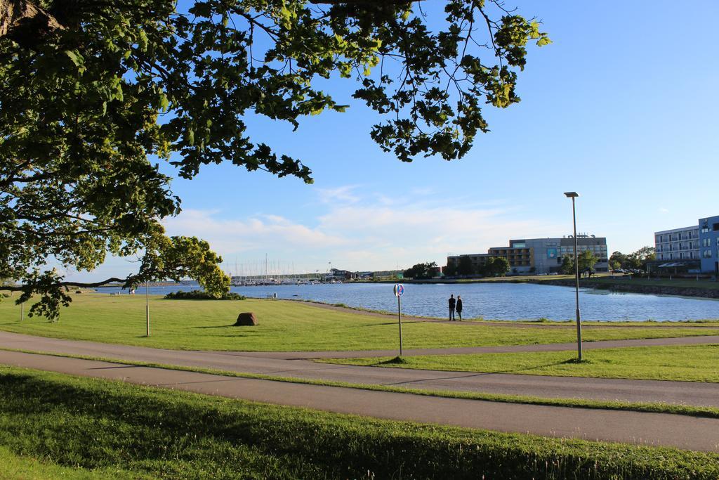 Long Holiday Apartment Kuressaare Exteriör bild