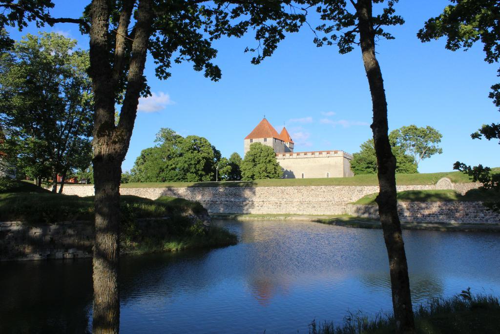 Long Holiday Apartment Kuressaare Exteriör bild